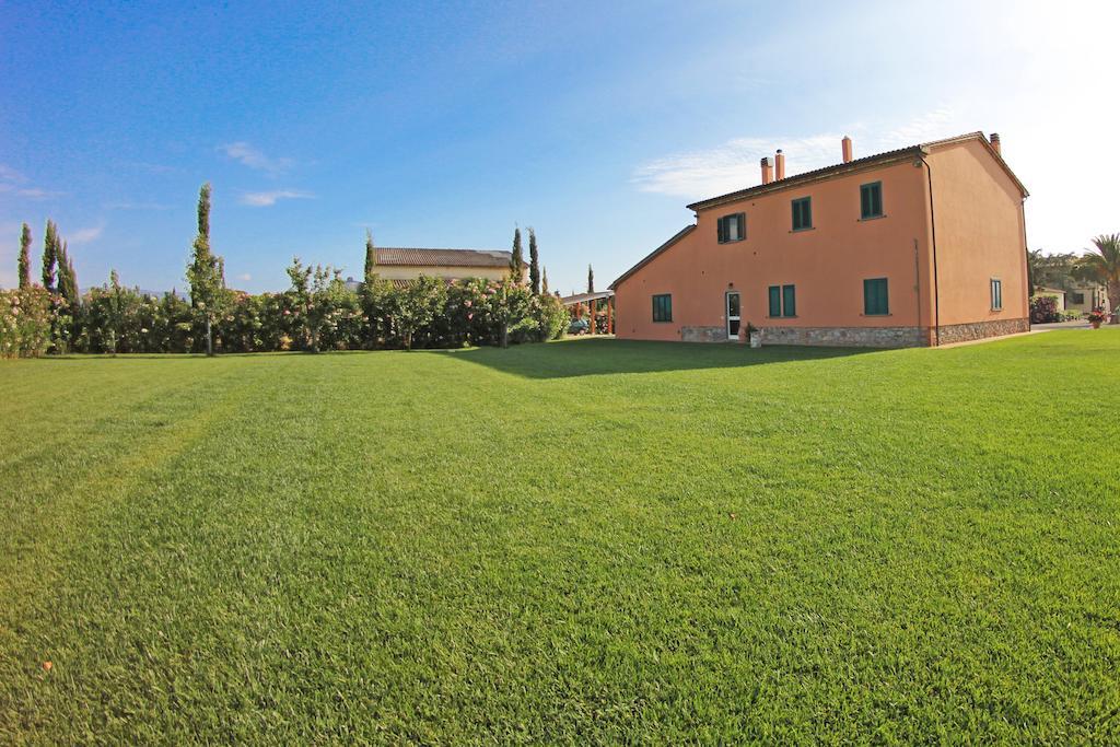 Agriturismo Ferruggini Болгери Экстерьер фото